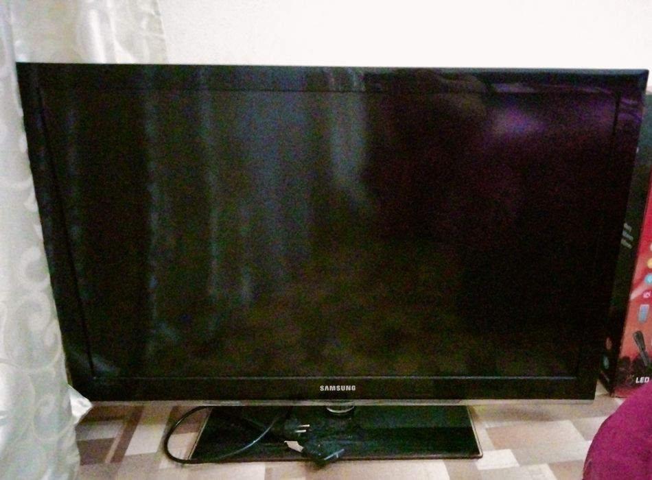 Продам телевизор Samsung