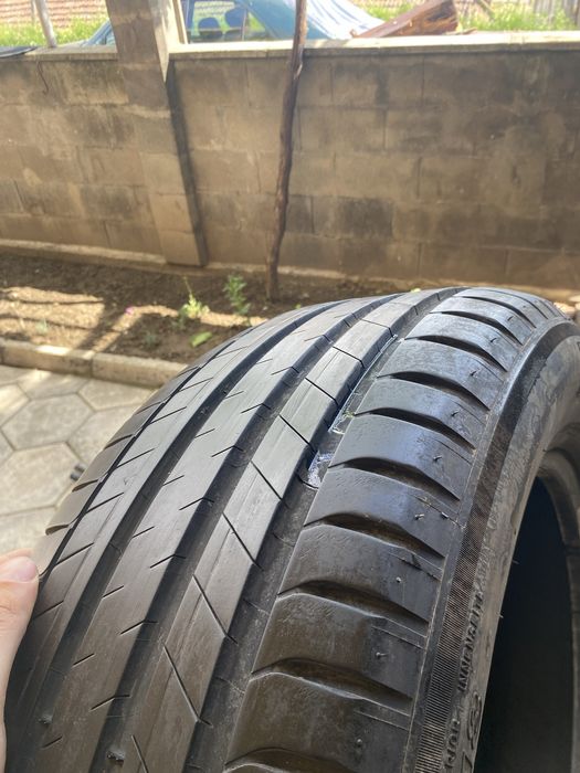 235/60/18 Michelin