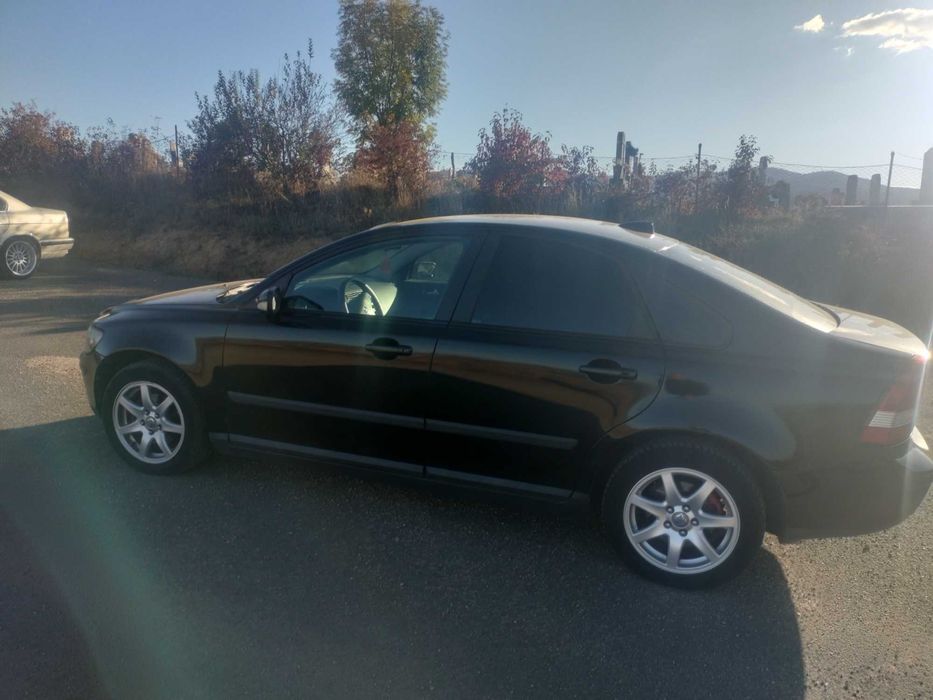 Vând autoturism Volvo S40  motor 1.6
