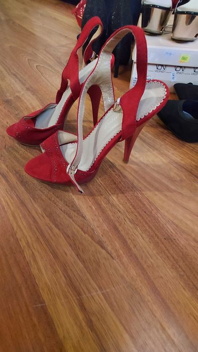 Pantofi,sandale,ghete,adidasi si altele marimi 39-40