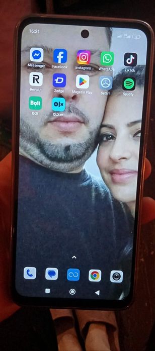 Redmi a12este an stare foarte buna fac și schimb