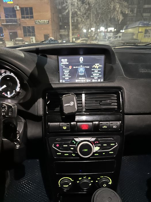 Продам приору люкс 2014года