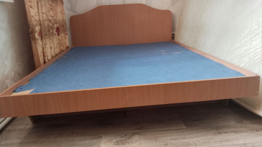 Спальный Кровать