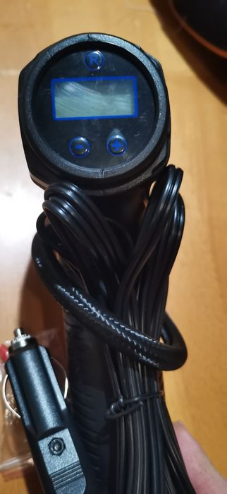 Compresor auto cu acumulator