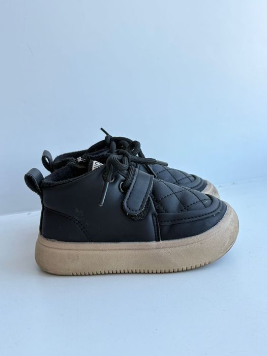 Продам обувь осень детская