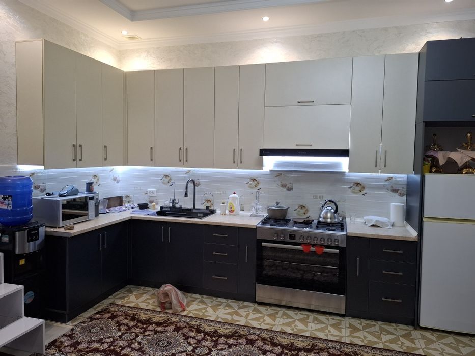 Мебель для кухонной