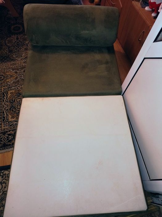 Разтегателно легло- канапе