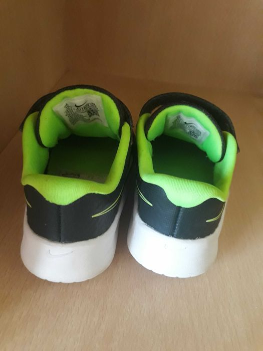 Децки маратонки nike