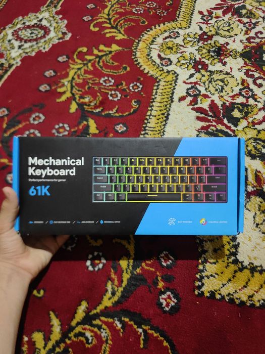 61K Mexanik RGB Klaviatura sotiladi