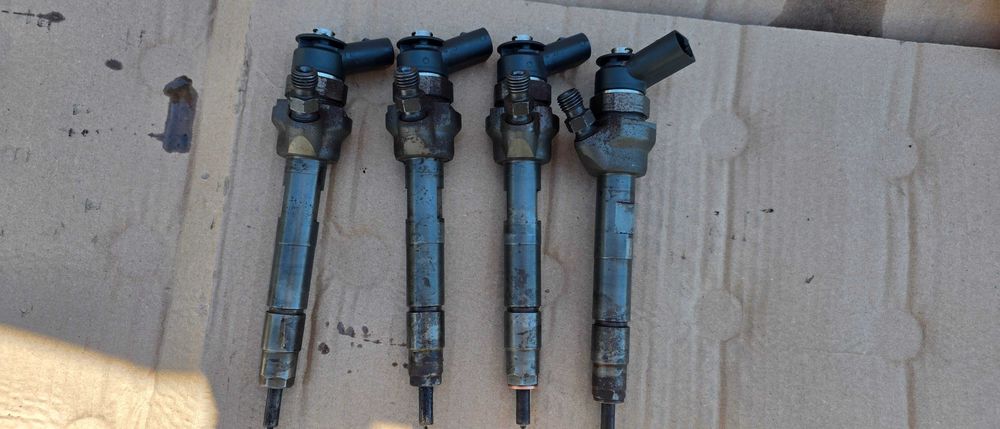 Injectoare BMW Seria 3 E90 / Seria 1 E81 E87 2.0 D N47D20C 2006 / 2007 2008