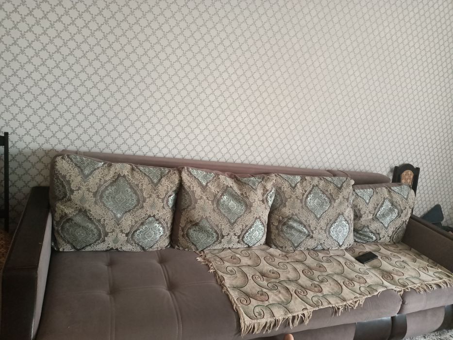 Мягкая мебель, диван