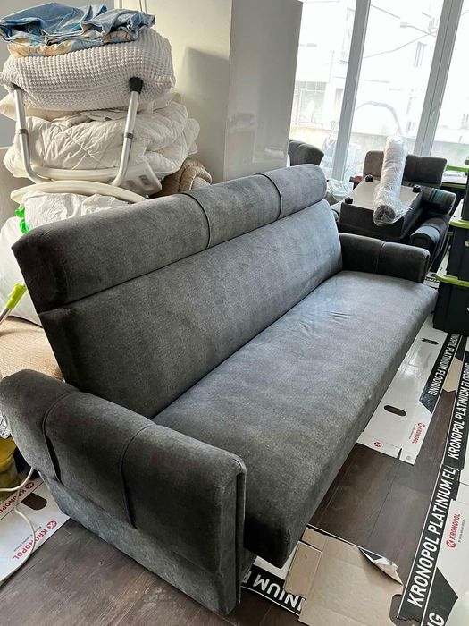 Холова гарнитура-Диван-разтегателен, два фотьойла и табуретка