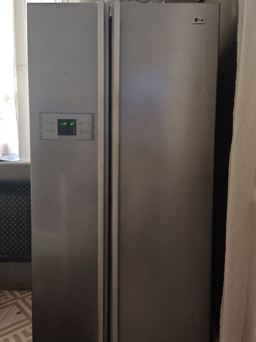 Холодильник LG продам бу