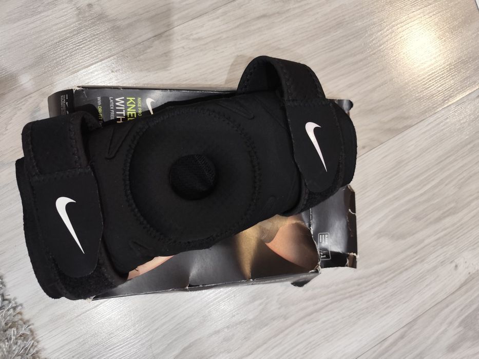 Наколенка Nike Knee Sleeve