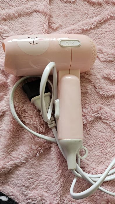 Бебешки комплект- биберона,бебешки сешуар,безконтактен термометър,,