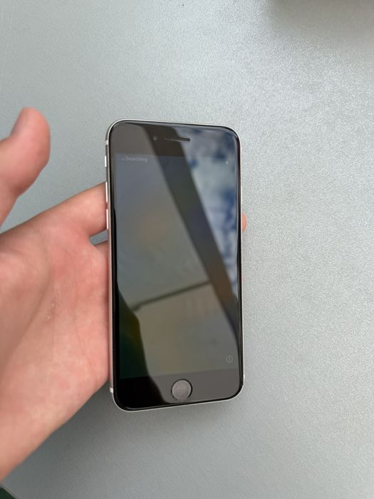 iPhone SE  (2nd)