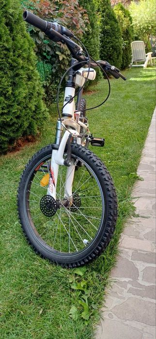 Продавам детско колело BIANCHI 20