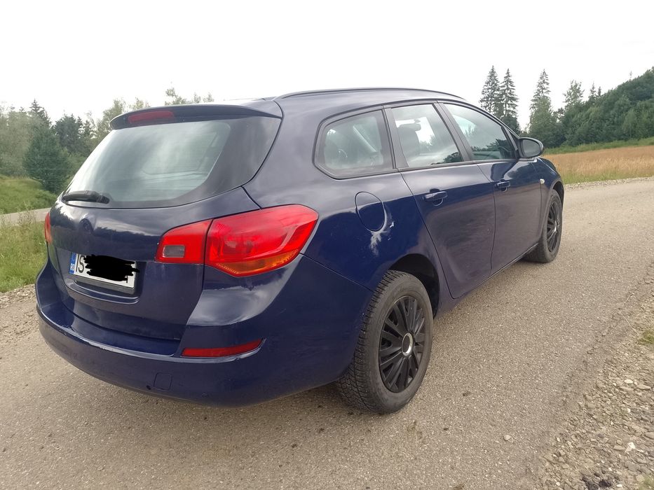 Opel Astra J - 2012