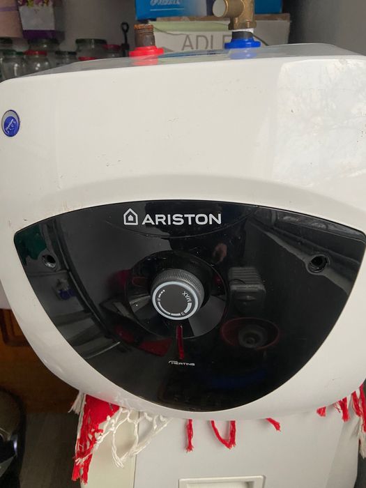 Vând boiler Ariston