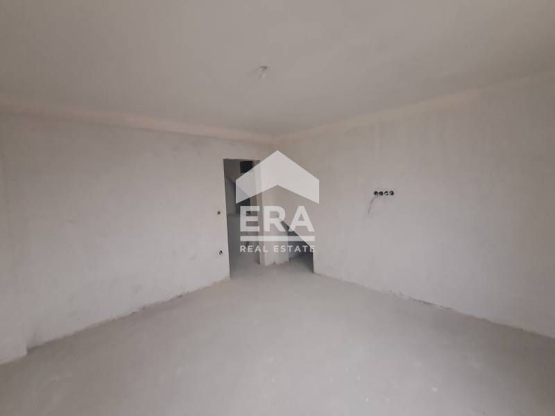 Продава се Четиристаен апартамент в Варна, Лятно кино Тракия - 148 кв.м за 1051 €/кв.м - Снимка #11