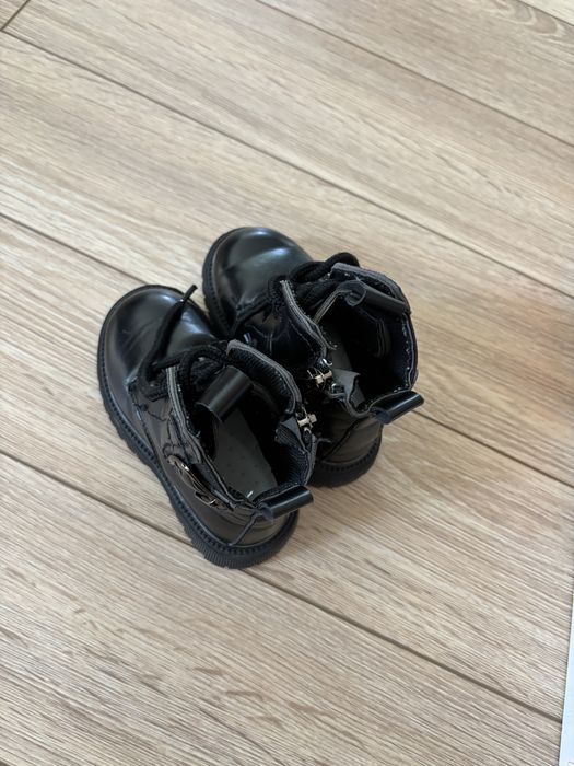 Черни ботуши за момиче