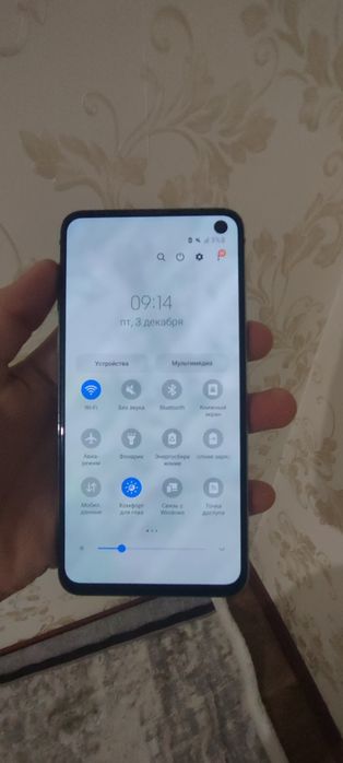 Самсунг galaxy s10e