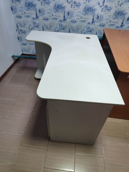 Продам офисный стол