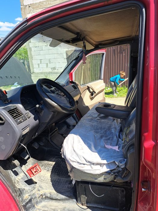Vând Mercedes Vito anul 2001