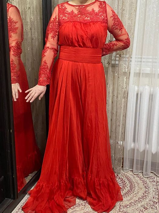 Продам платья б/у