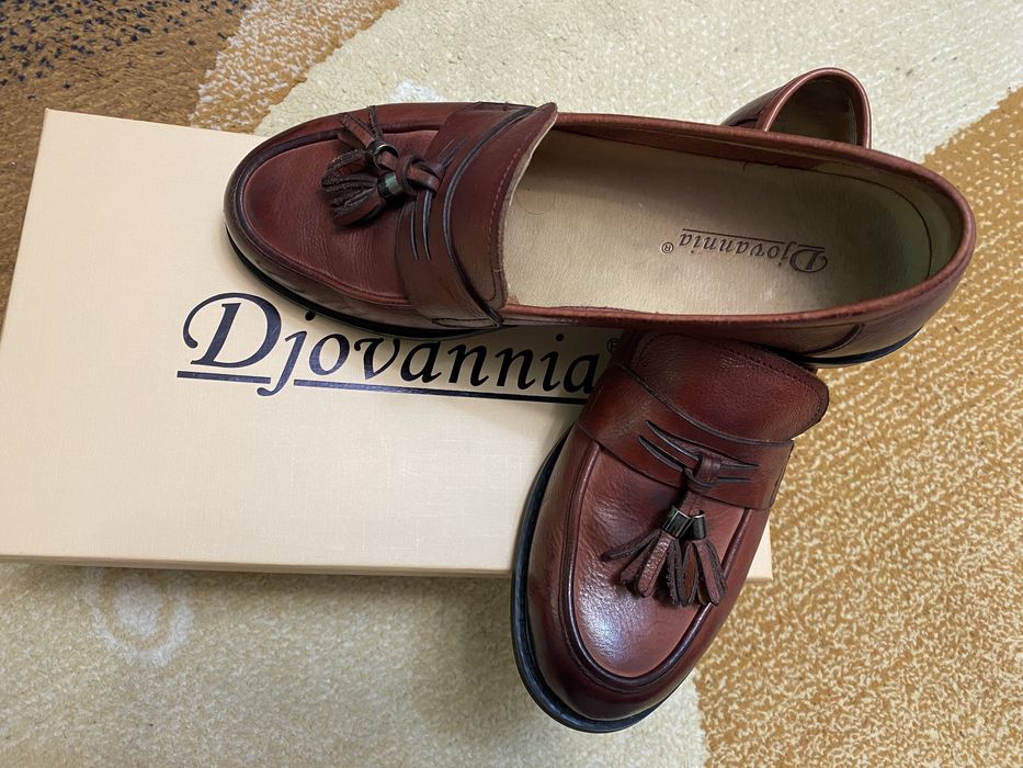 Лоферы кожаные Djovannia