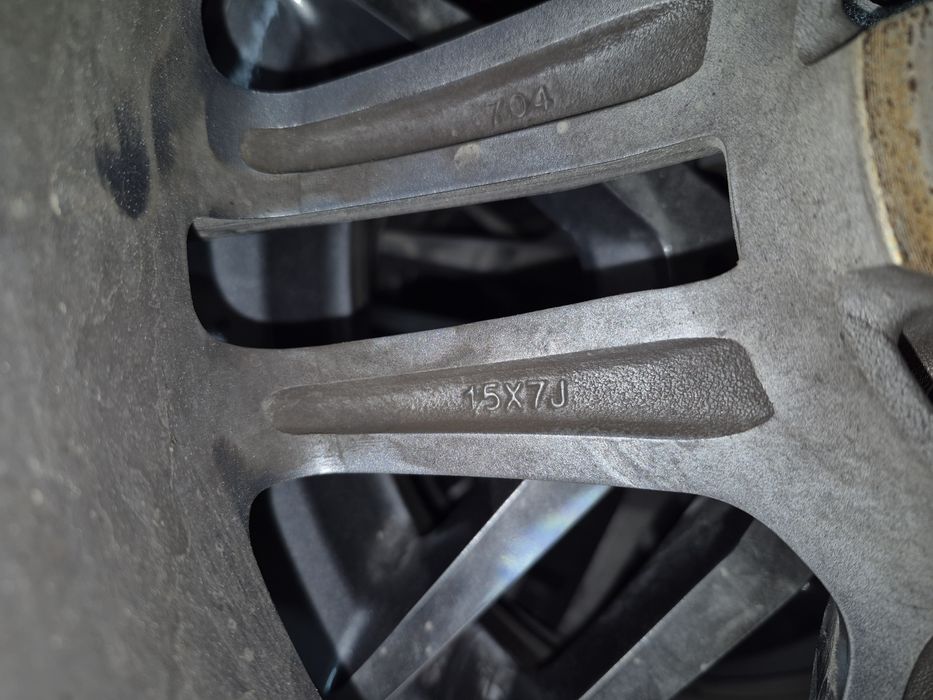 Продам   летнюю резину с дисками