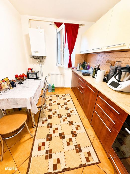 Proprietar apartament mobilat, utilat complet, izolat, zonă liniștită