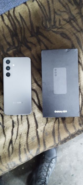 Продам самсунг  с24