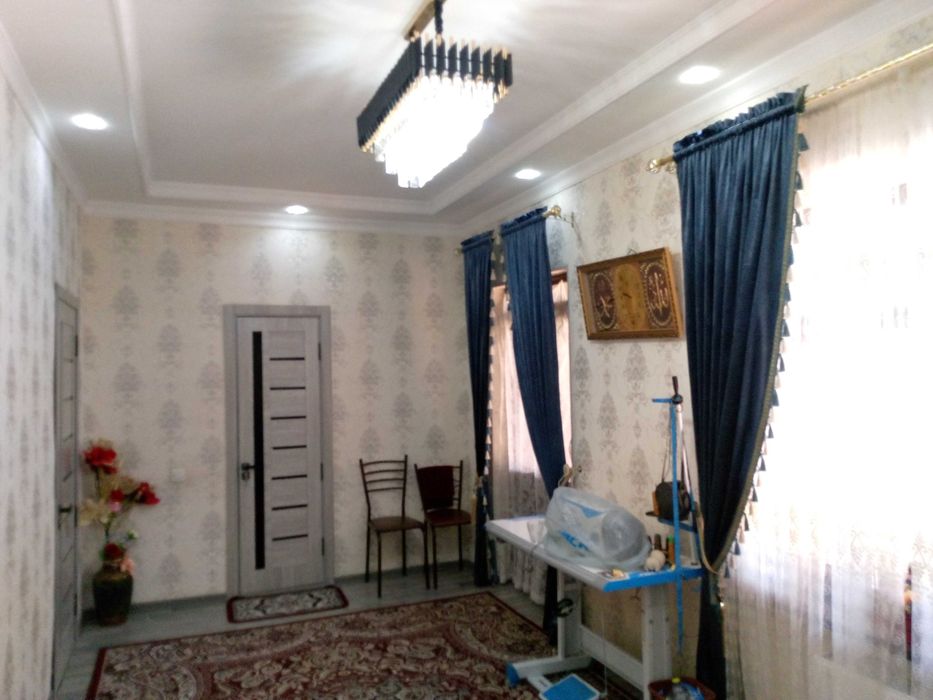 Ховли сотилади. Назарбек 8- мактаб светофори олдида