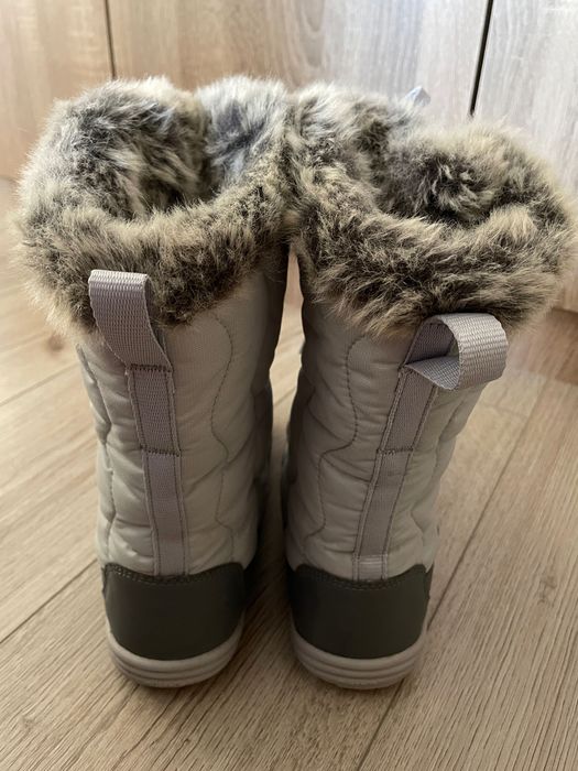 Дамски непромокаеми ботуши с връзки