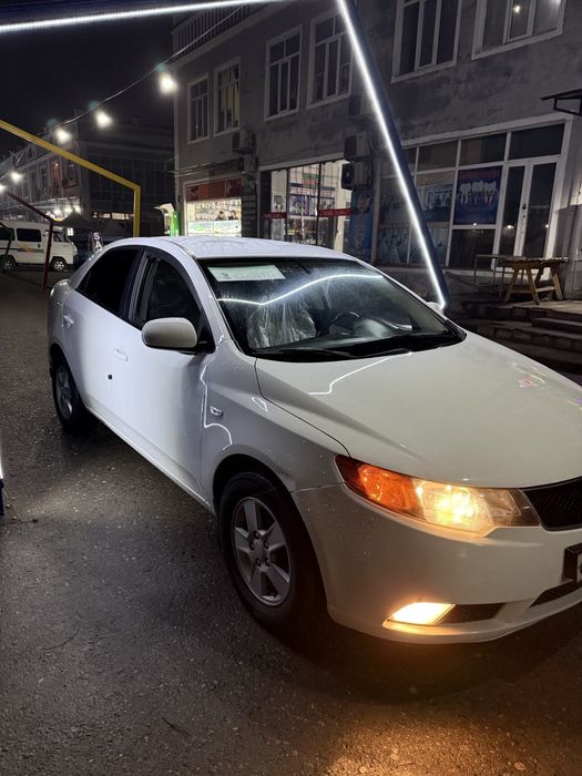 Kia Forte srochno