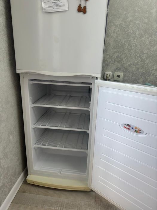 Продам холодильник б/у
