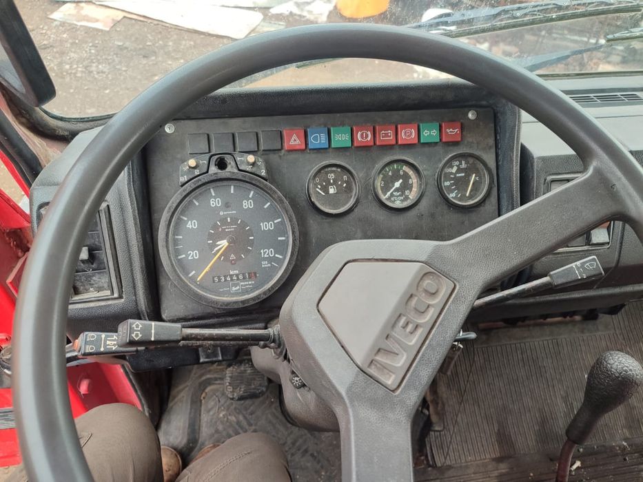 Продам Iveco бортовой