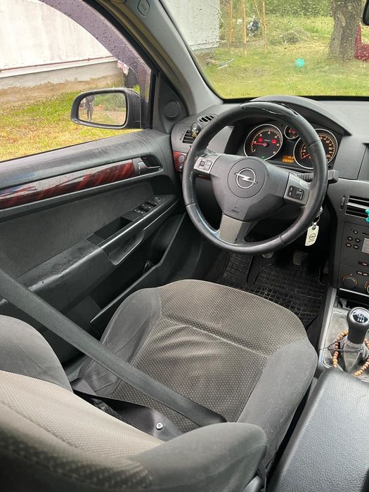 Vând Opel Astra H – 1.9 Diesel – Cutie 6 trepte