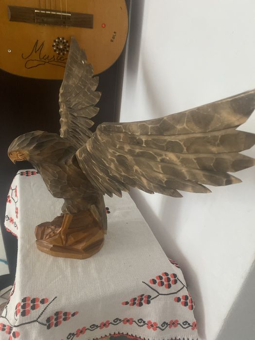 Vultur scluptat in lem.