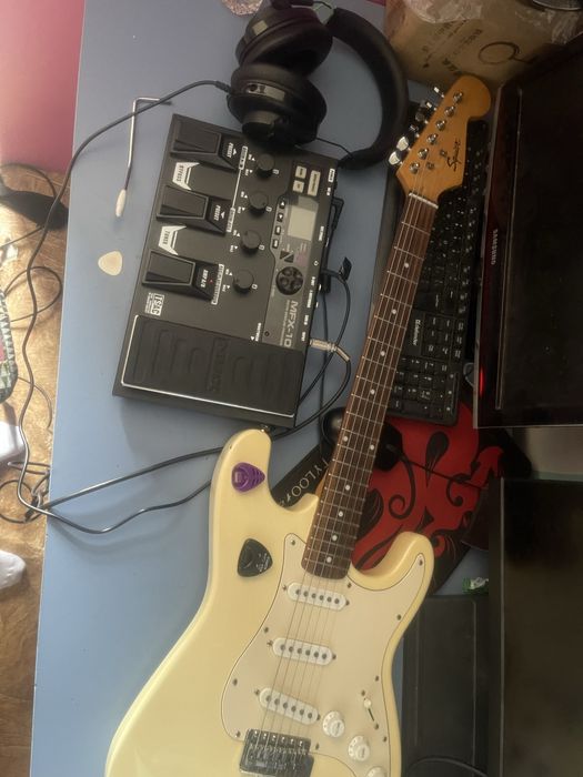 Продам электрогитару