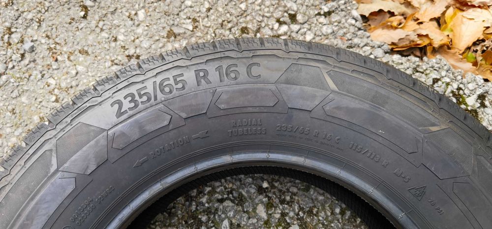 Чисто Нови 235 65 16 C Continental
