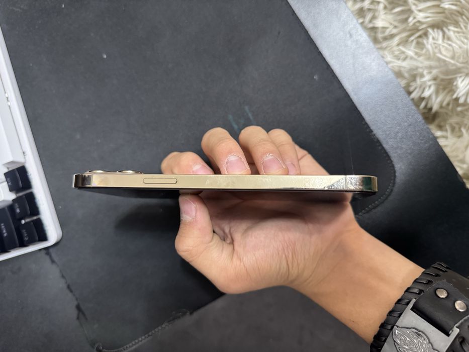 Продам  айфон 12 про макс