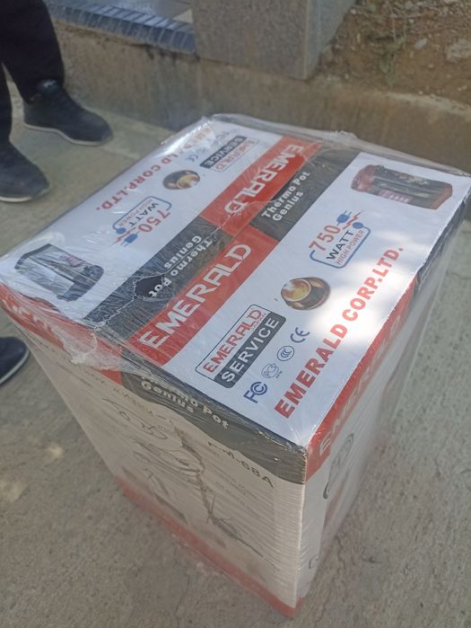 Termos suv qaynatgich yangi ochilmagan