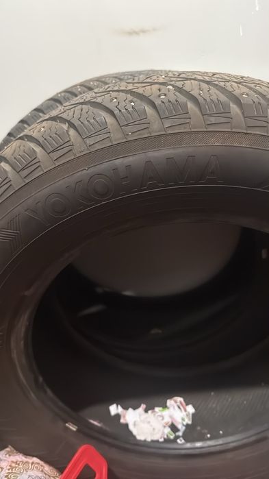 Продам шины зимние 215/60/16