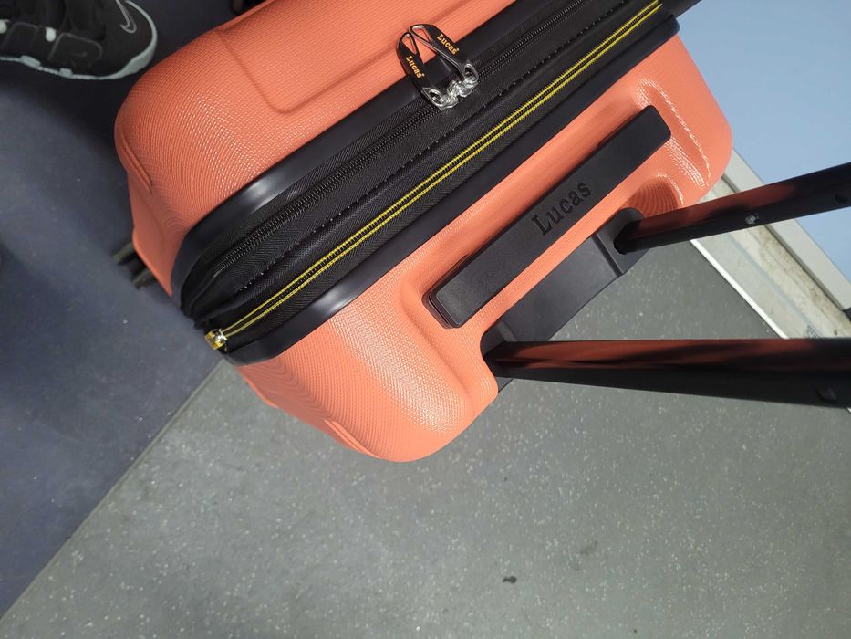 Troler de cabina folosit odata ,cumparat 29.12.24, impecabil