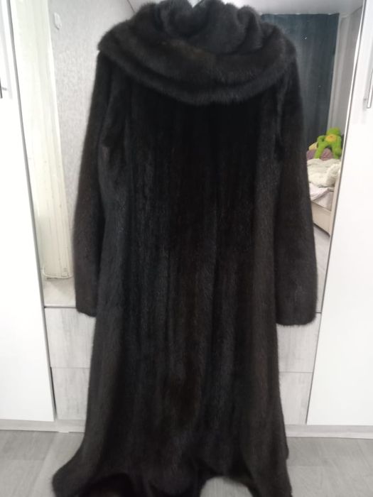 Продам шубу норковую