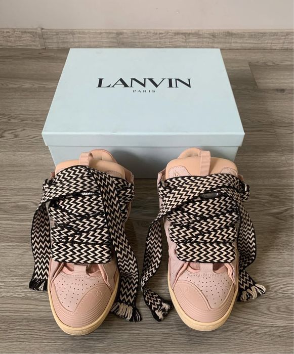 Lanvin Curb