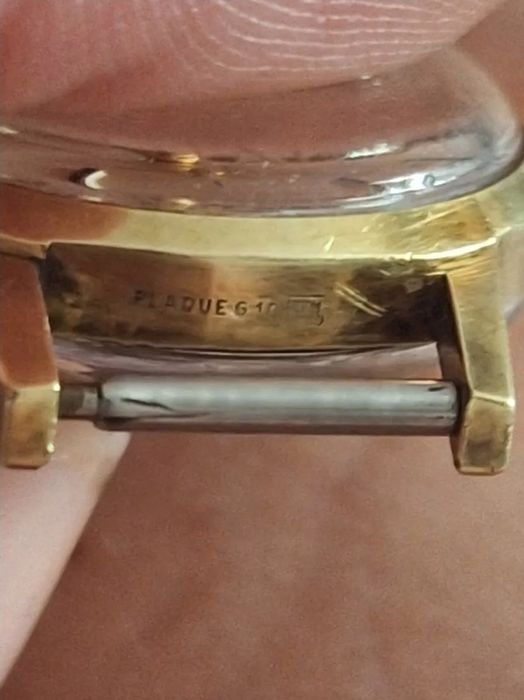 Woman watch Tellus cortebert 313