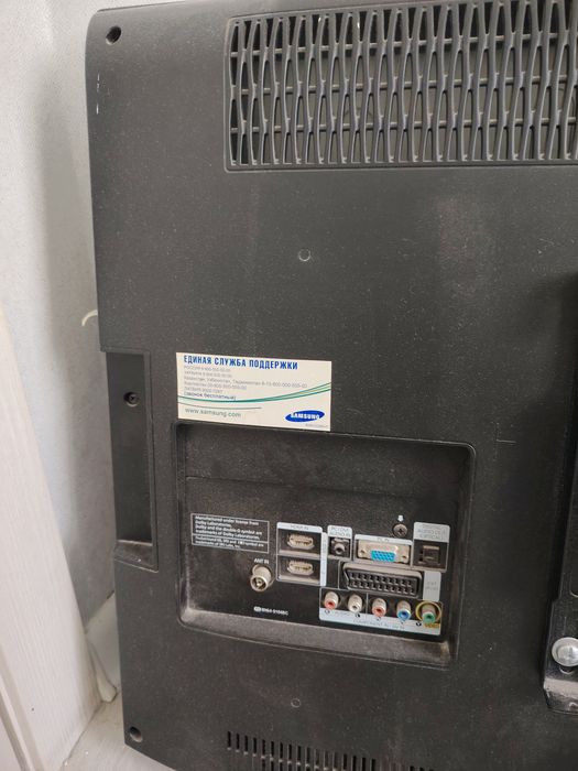 Продам телевизор диагональ 82
